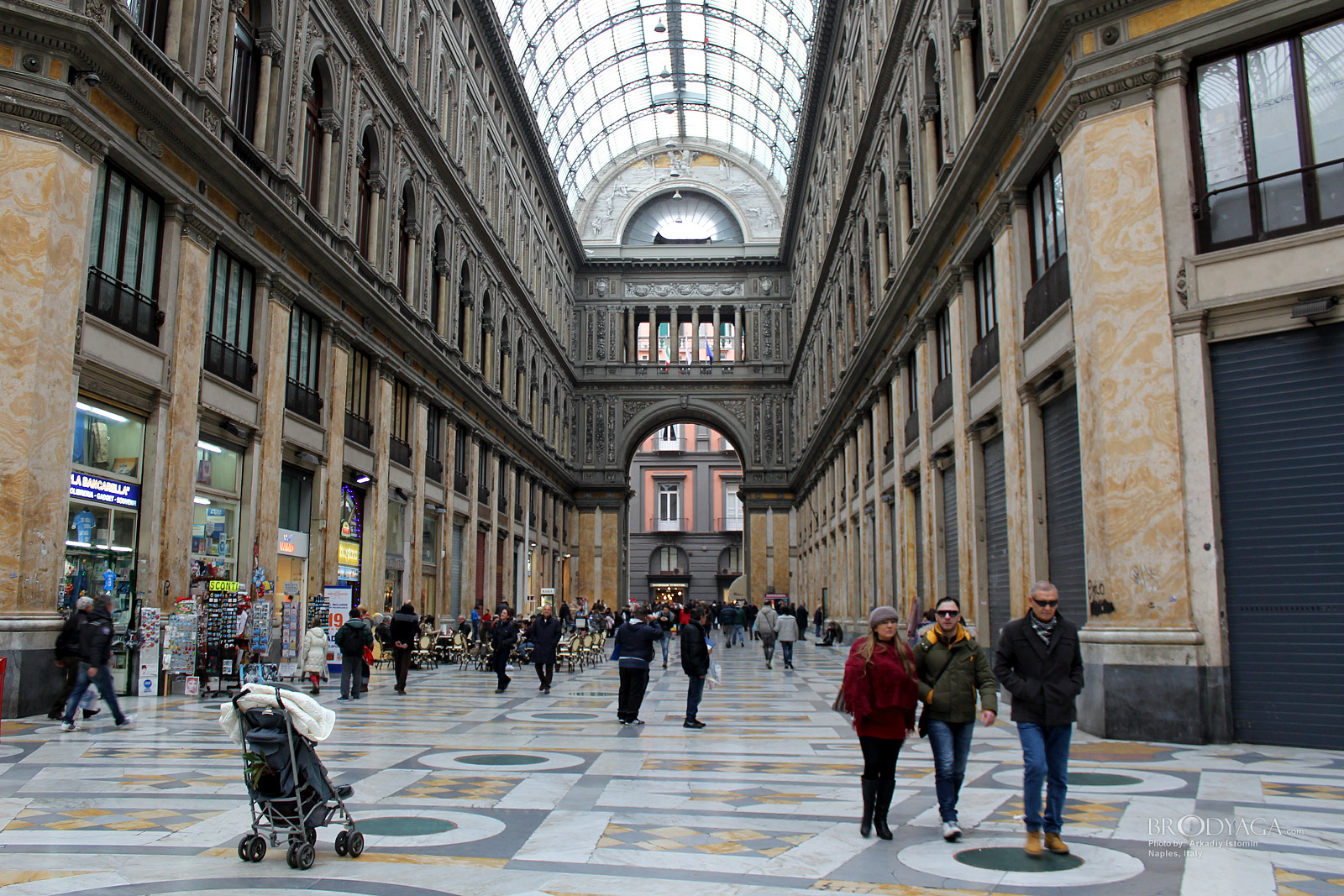 Galleria Umberto I, Naples